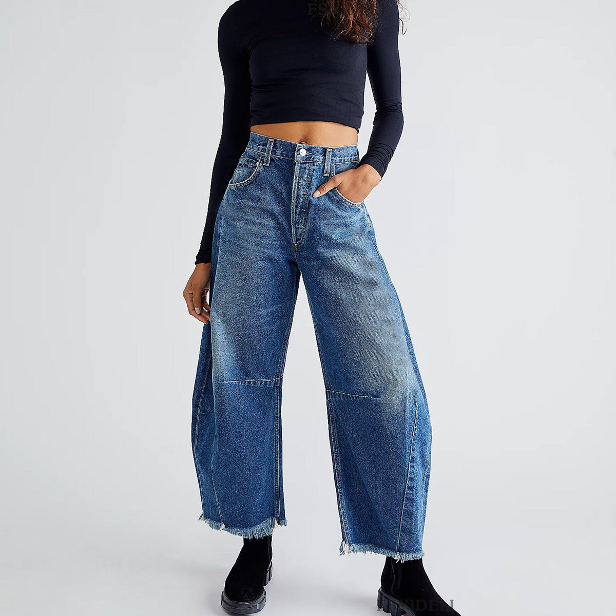 Livia Wide-Leg Jeans